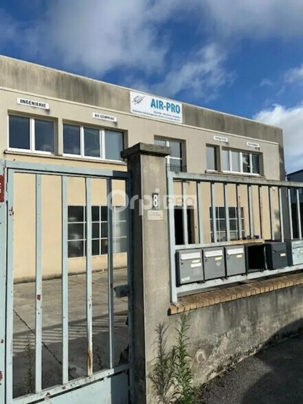 Bureau dans Reims à louer - Photo du bâtiment - Image 2 de 12