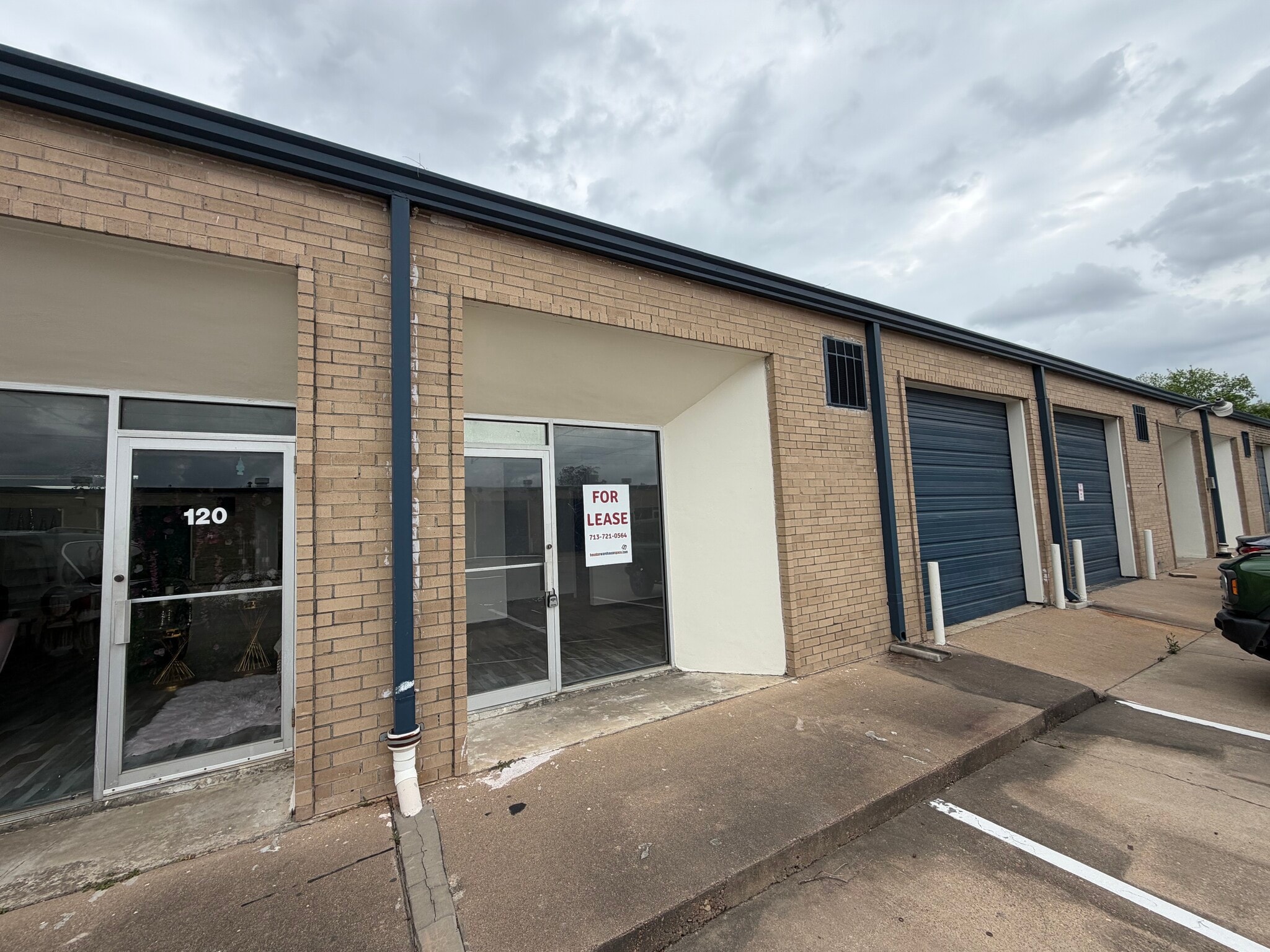 10055 Belknap Rd, Sugar Land, TX à louer Photo du bâtiment- Image 1 de 5