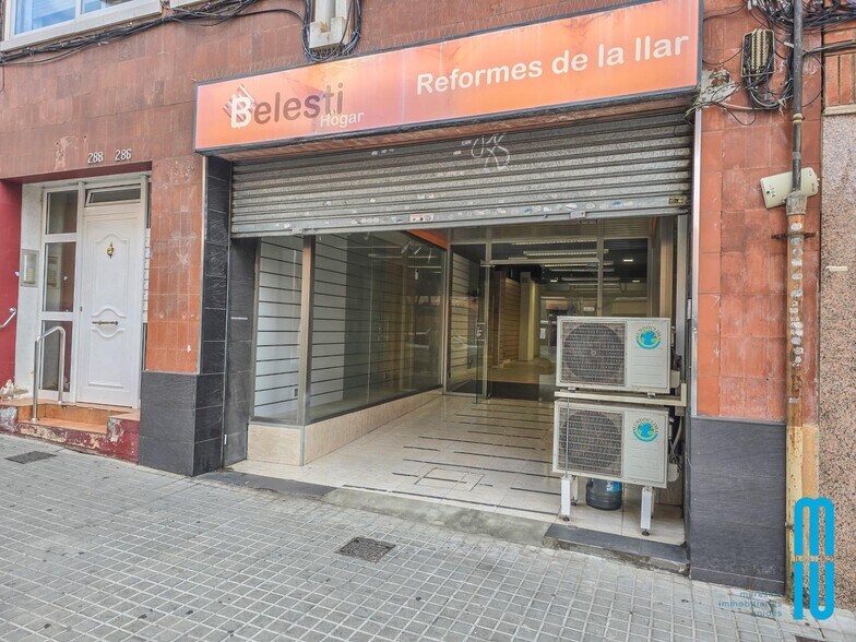 Immeuble residentiel dans Badalona, Barcelona à vendre - Photo du bâtiment - Image 1 de 3
