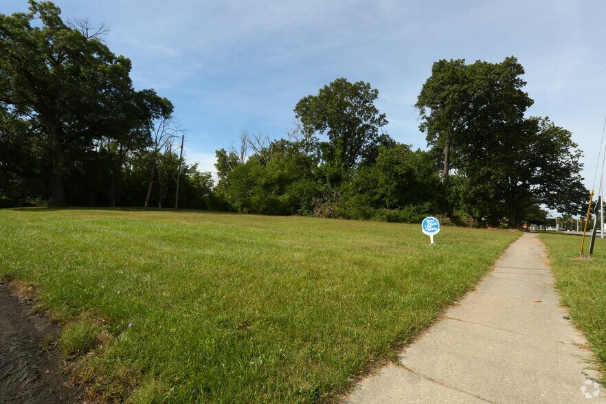Goddard Rd, Taylor, MI for sale - Building Photo - Image 1 of 1