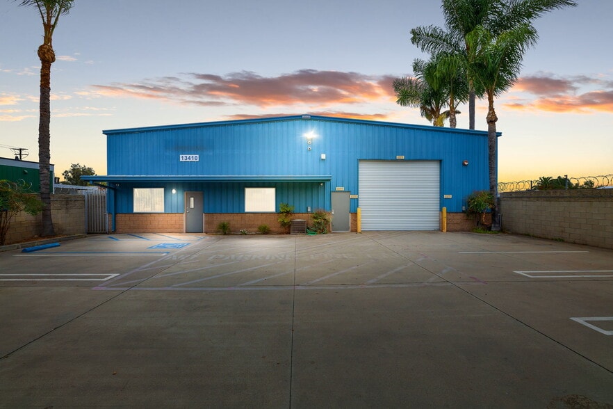 13410 Waco St, Baldwin Park, CA for lease - Building Photo - Image 3 of 61