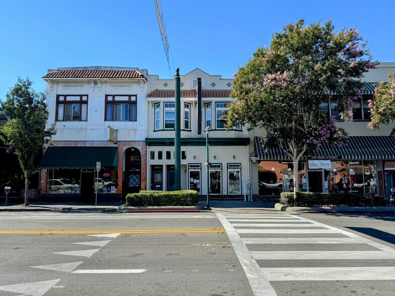 1515 Park St, Alameda, CA à vendre - Photo du bâtiment - Image 3 de 10