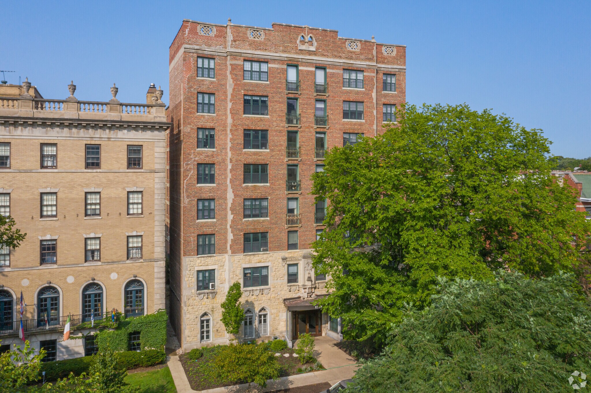 1570 Oak Ave, Evanston, IL for sale Primary Photo- Image 1 of 1