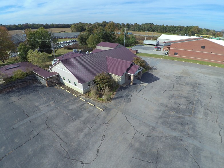 2039 US Highway 641 N, Murray, KY for sale - Building Photo - Image 1 of 1