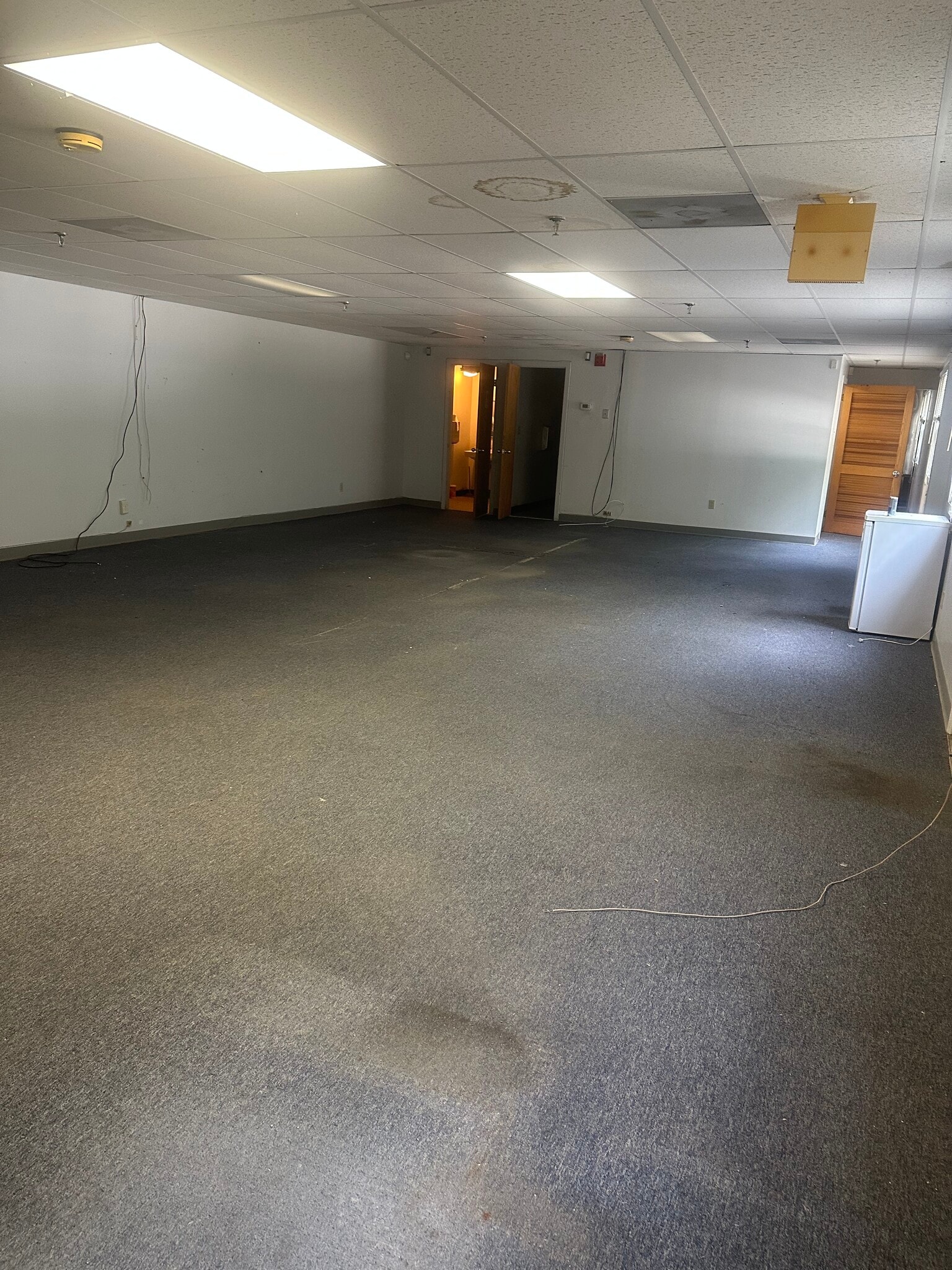 696 Amity Rd, Bethany, CT for lease Interior Photo- Image 1 of 12