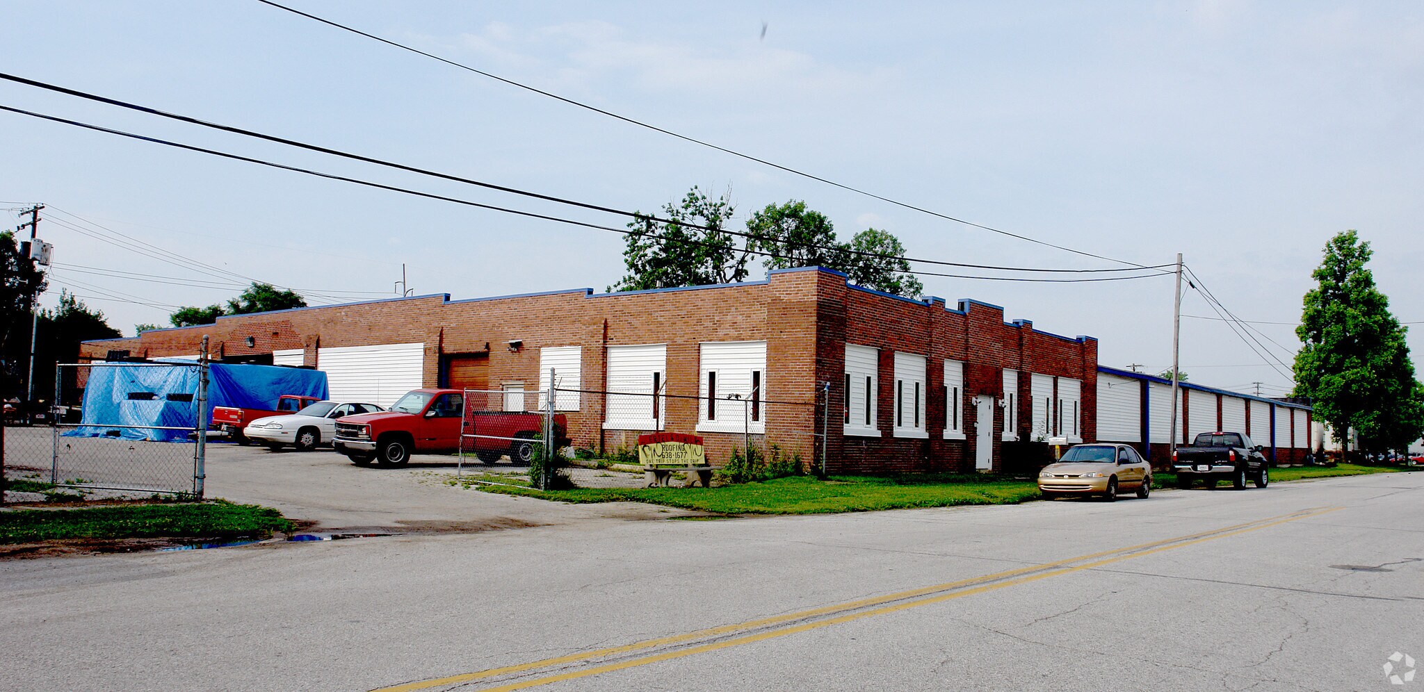 1351 E Roosevelt Ave, Indianapolis, IN for lease Primary Photo- Image 1 of 10