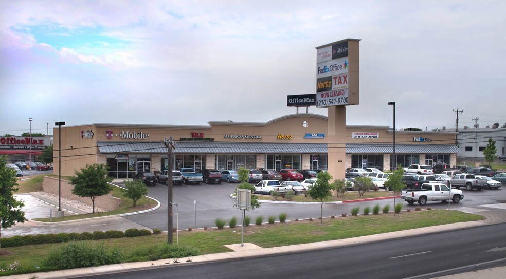 5706-5714 NW Loop 410 Fwy, San Antonio, TX for lease - Primary Photo - Image 1 of 10