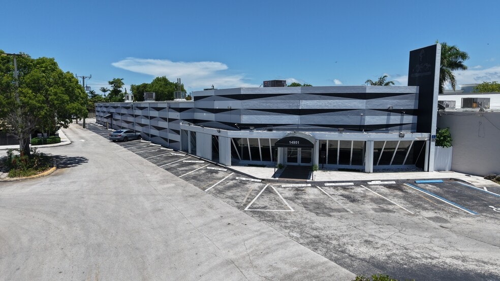 14951 S Dixie Hwy, Palmetto Bay, FL for lease - Building Photo - Image 1 of 15