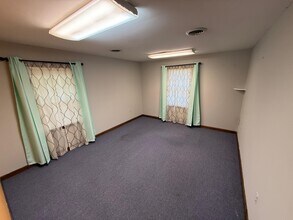 11923 Centre St, Chester, VA for lease Interior Photo- Image 1 of 2