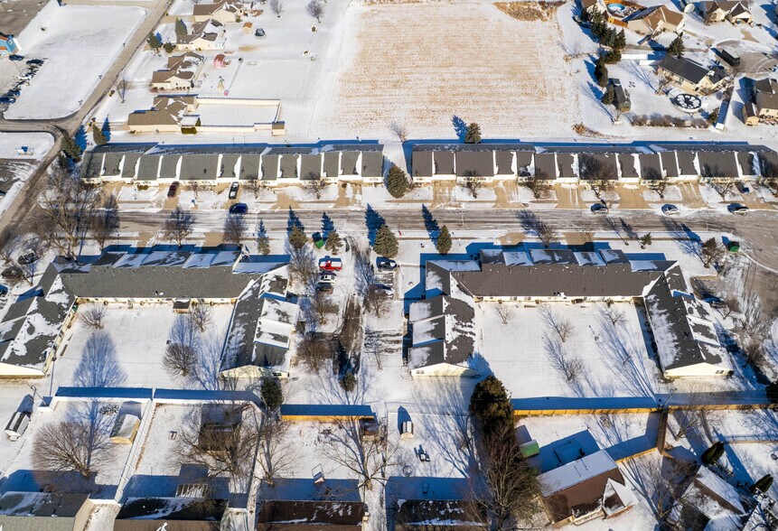 301 Parent Dr, Ossian, IN à vendre - Photo du bâtiment - Image 2 de 6