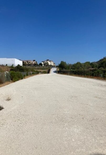 2470 Palisades Dr, Corona, CA for lease - Primary Photo - Image 1 of 1