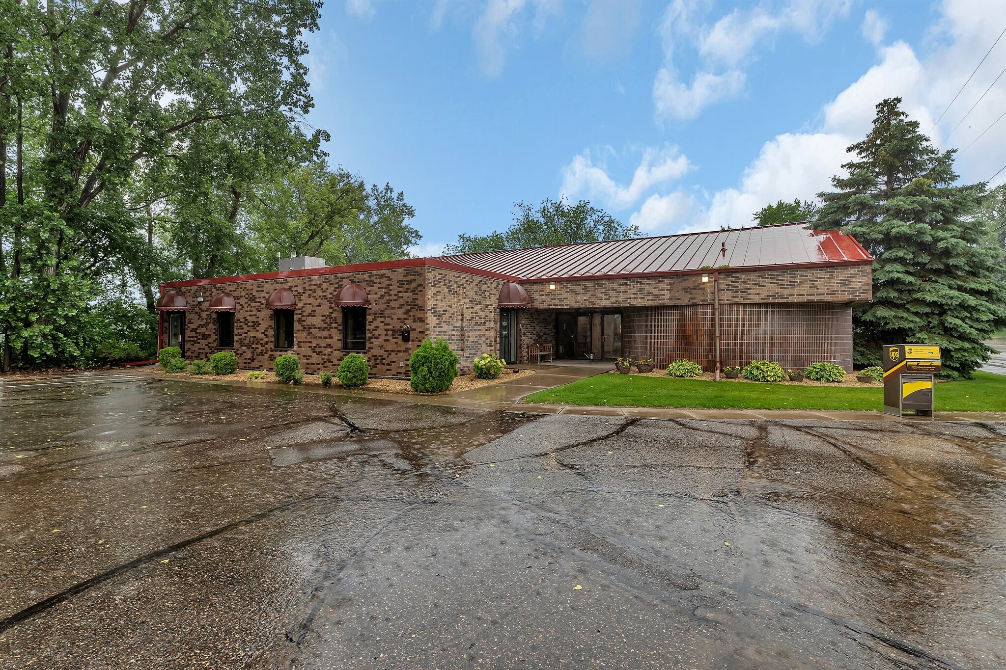 10 Riverside Ave S, Sartell, MN for lease Building Photo- Image 1 of 23