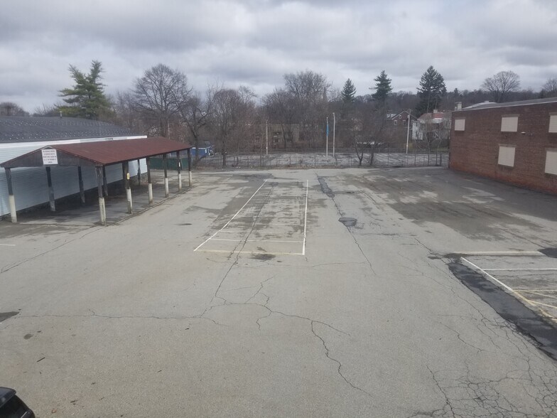 337 Mill St, Poughkeepsie, NY à louer - Photo du bâtiment - Image 3 de 4