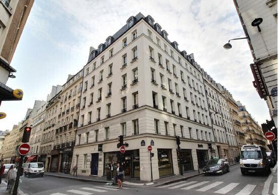 39 Rue Saint-Lazare, Paris for lease Building Photo- Image 1 of 18