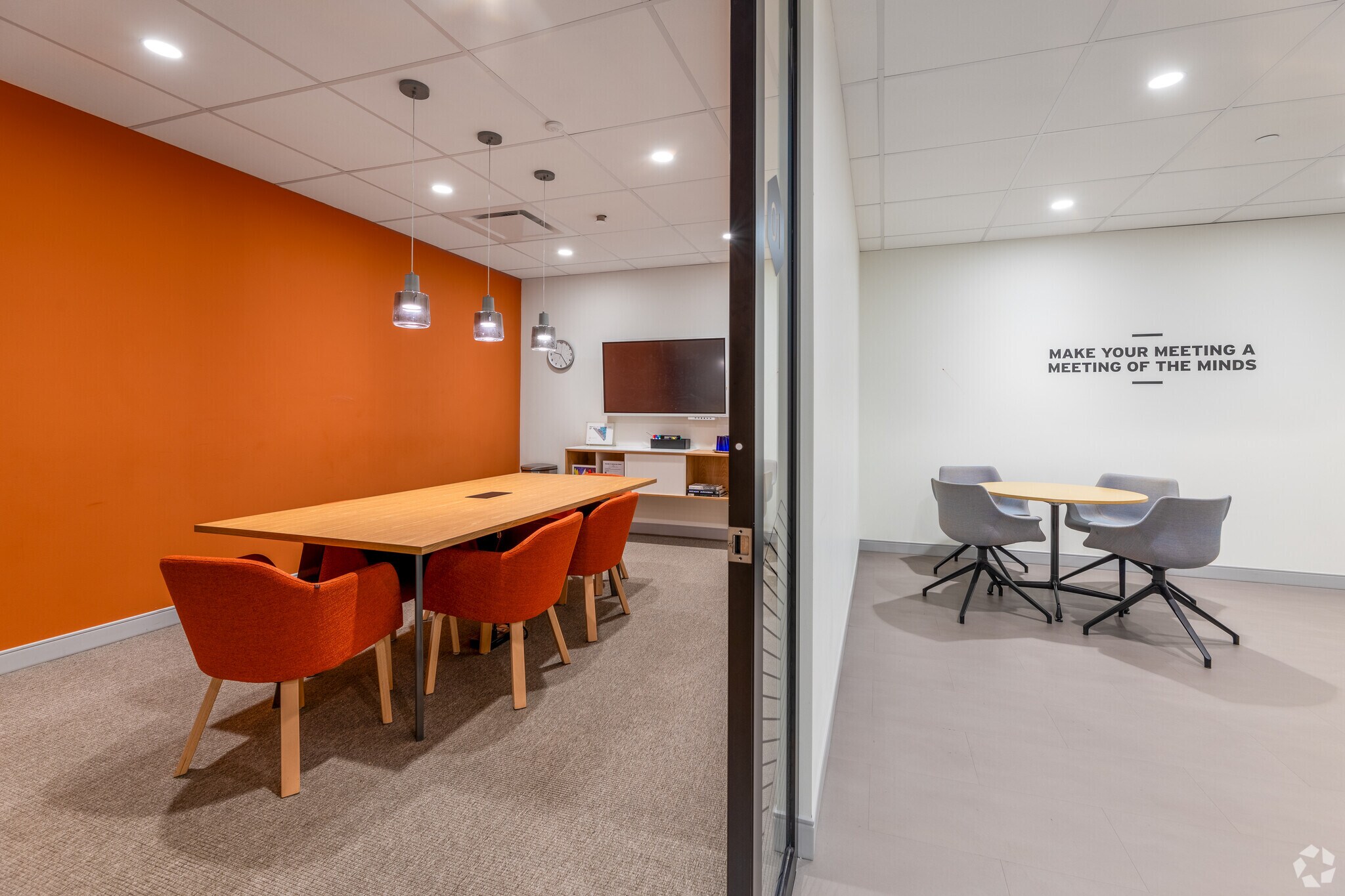 200 Bay St, Toronto, ON M5J 2J2 - Regus Royal Bank Plaza | LoopNet Canada