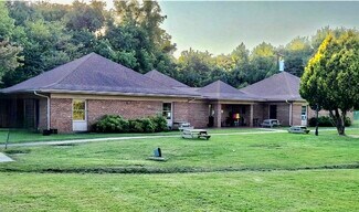 Plus de détails pour 130 Williamson Ave, Mount Airy, NC - Multi-résidentiel à vendre