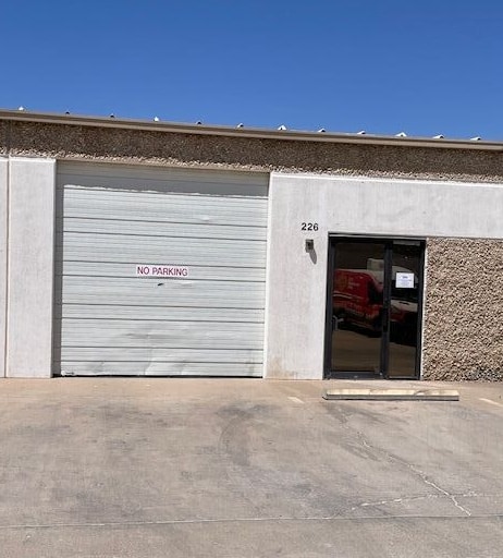 1308 S Midkiff Rd, Midland, TX à louer Photo du bâtiment- Image 1 de 8