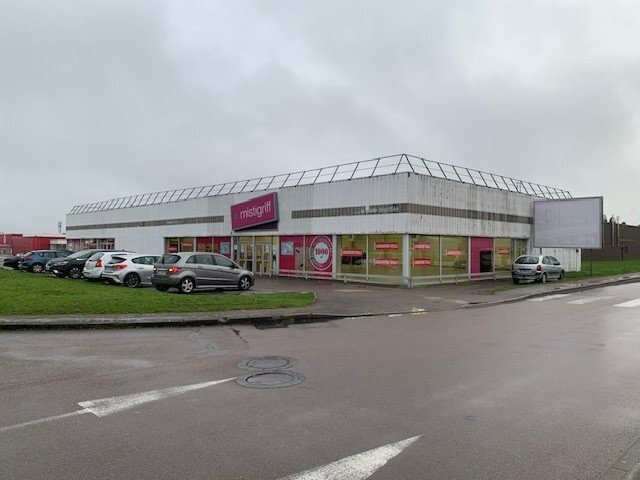 Retail in Chenôve for lease - Building Photo - Image 1 of 7