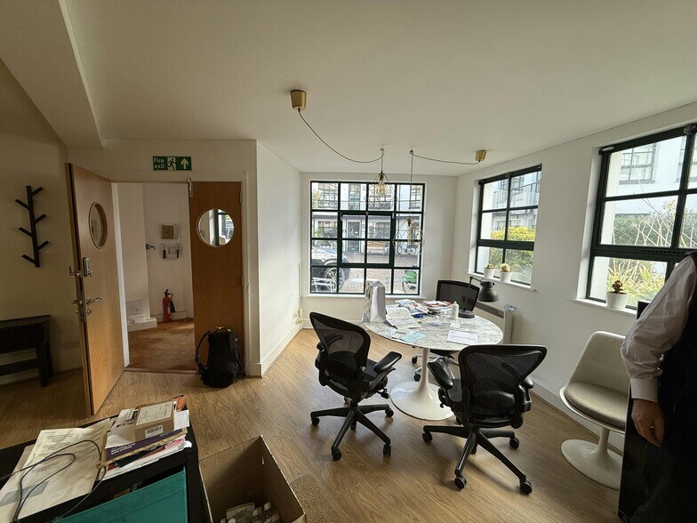 158 Hurlingham Rd, Londres à louer - Photo du bâtiment - Image 3 de 17