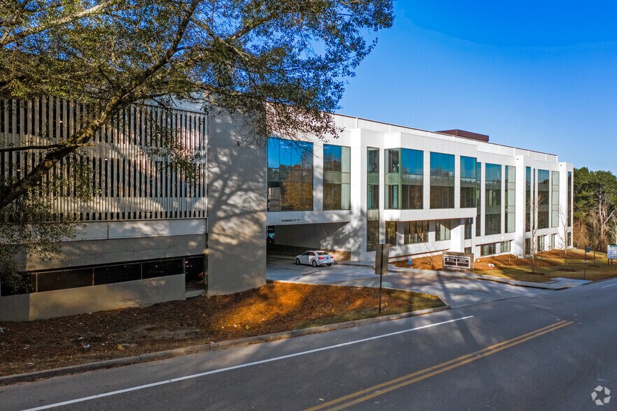 3280 Howell Mill Rd NW, Atlanta, GA à louer - Photo du bâtiment - Image 3 de 6