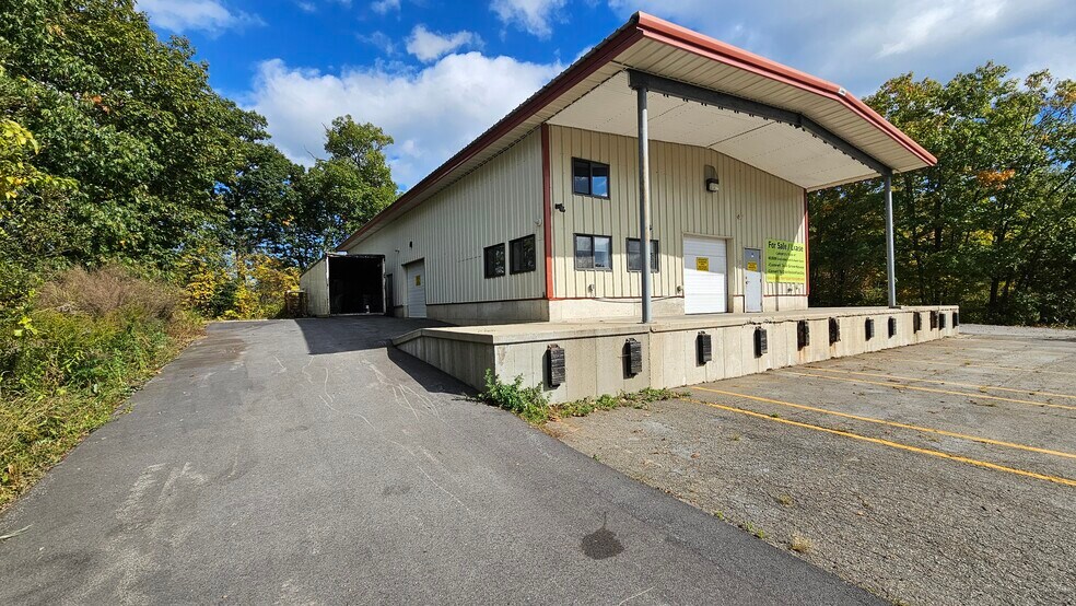 21 Ranger Dr, Kittery, ME à vendre - Photo du bâtiment - Image 2 de 9