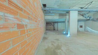 Plus de détails pour Multi-résidentiel à vendre