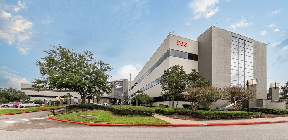 506 Medical Center Blvd, Conroe, TX for lease - Building Photo - Image 1 of 3