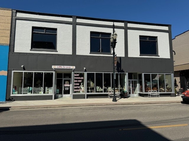 5716-5720 6th Ave, Kenosha, WI for sale - Building Photo - Image 1 of 3