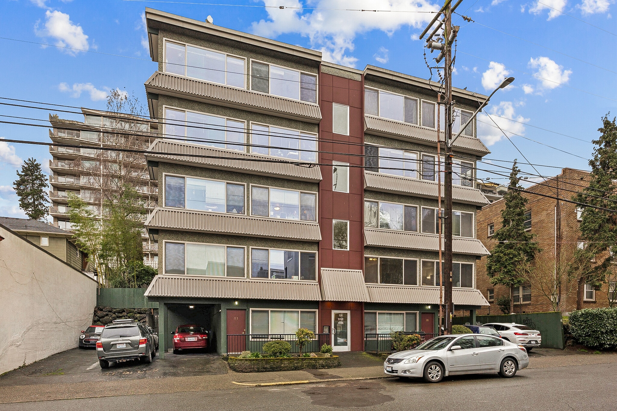 520 Summit Ave E, Seattle, WA for sale Primary Photo- Image 1 of 11