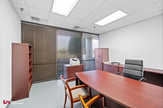 5020-5072 Clark Howell Hwy, College Park, GA à louer Photo intérieure- Image 1 de 11