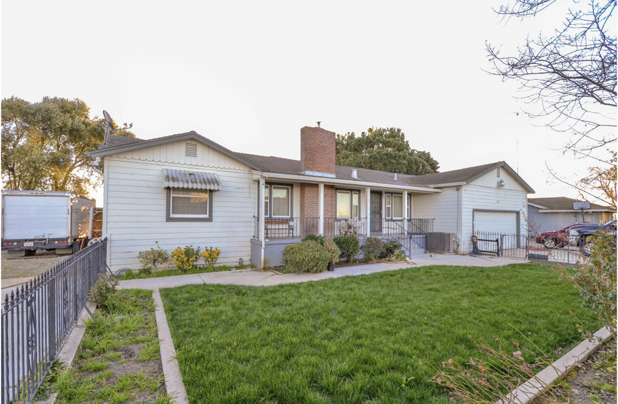 5400 Maybeck Rd, Stockton, CA à vendre - Photo principale - Image 1 de 1