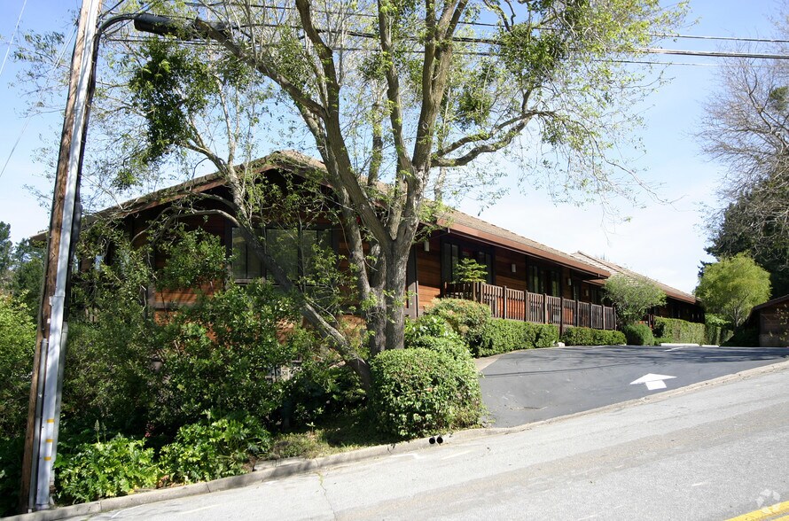 1 Bates Blvd, Orinda, CA à louer - Photo du bâtiment - Image 2 de 13