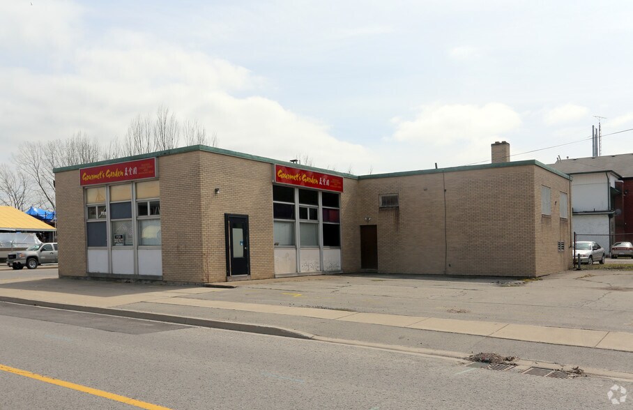 155 Niagara Blvd, Fort Erie, ON à vendre - Photo du bâtiment - Image 2 de 2