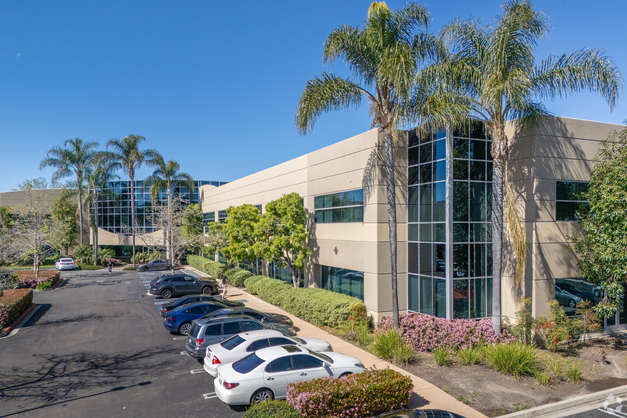 2 South Pointe Dr, Lake Forest, CA for lease Primary Photo- Image 1 of 14