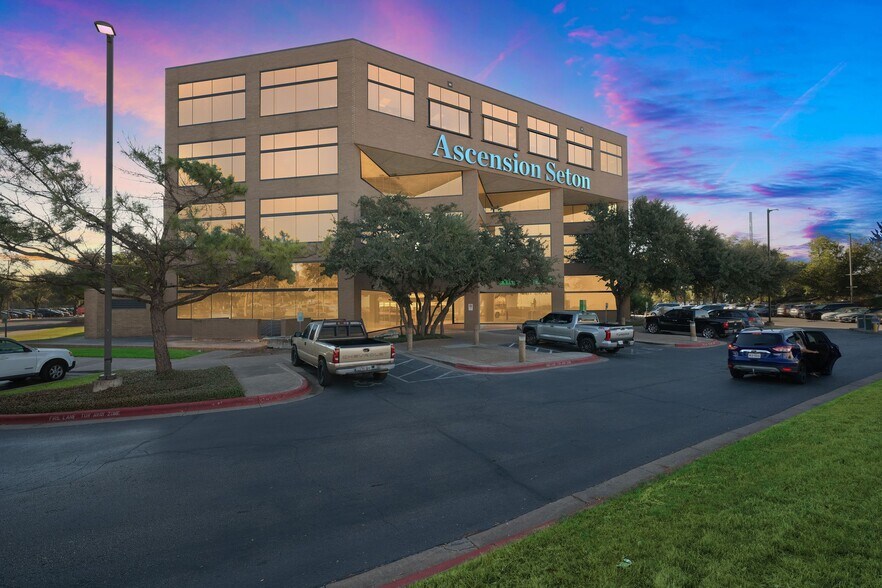 11111 Research Blvd, Austin, TX à louer - Photo du bâtiment - Image 1 de 22