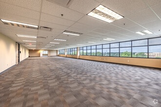 2525 Harrodsburg Rd, Lexington, KY à louer Photo intérieure- Image 2 de 4