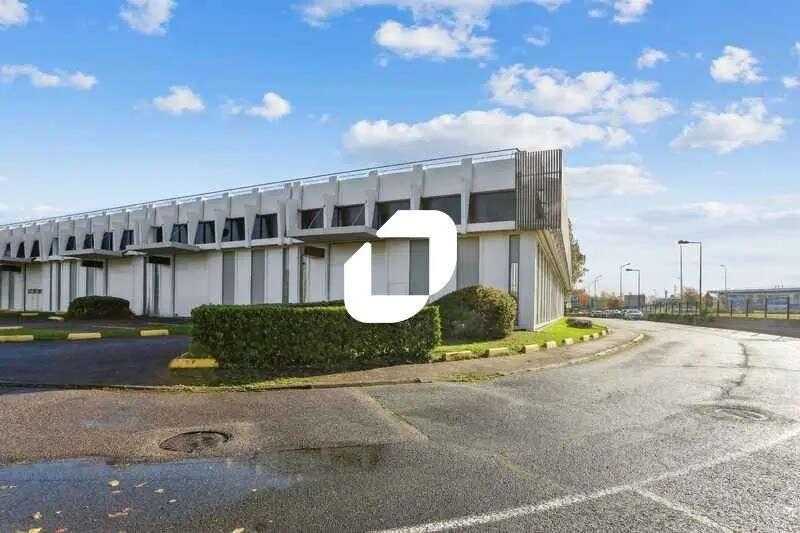 Bureau dans Évry-Courcouronnes à louer - Photo du bâtiment - Image 2 de 16