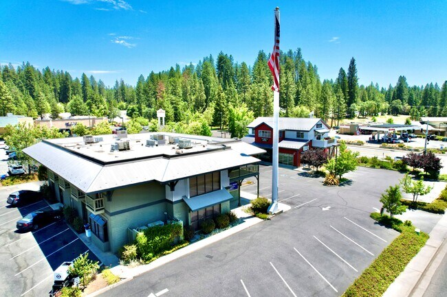 Plus de détails pour 851-857 Sutton Way, Grass Valley, CA - Bureau, Commerce de détail à louer