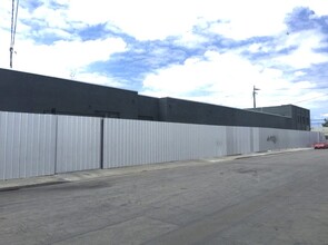 2200 E 89th St, Los Angeles, CA for lease Building Photo- Image 2 of 7