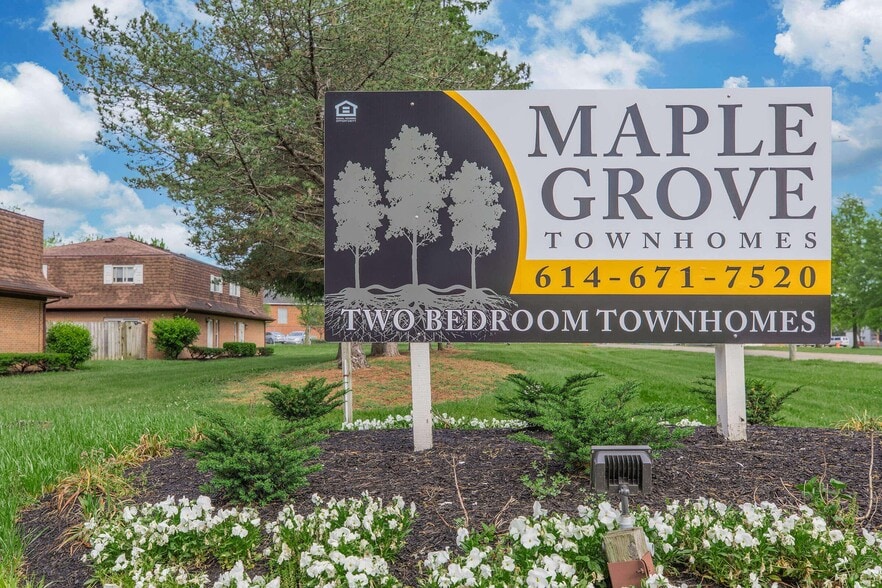 1025 Brooks End Ct, Columbus, OH à vendre - Photo du bâtiment - Image 1 de 11