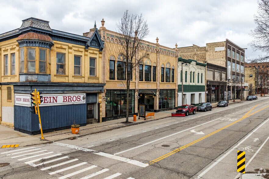 2001-2003 N Martin Luther King Jr Drive, Milwaukee, WI à vendre - Photo du bâtiment - Image 2 de 13