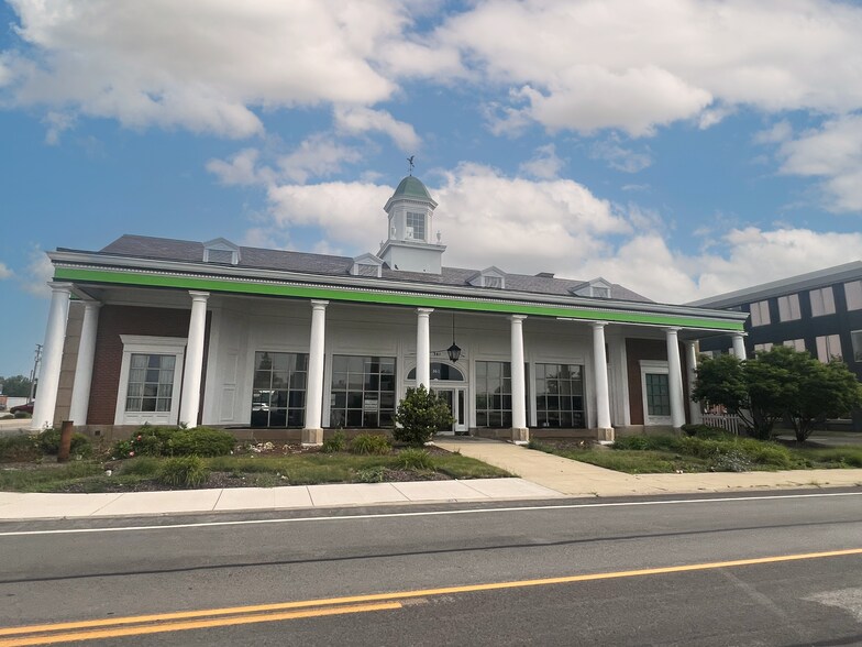 361 Midway Blvd, Elyria, OH for lease - Building Photo - Image 1 of 4