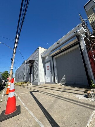 Plus de détails pour 182 Vermont Ave, Staten Island, NY - Flex à vendre