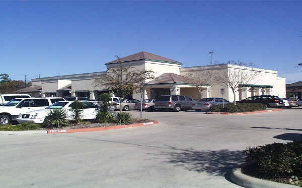 8775 Katy Fwy, Houston, TX à vendre - Photo du bâtiment - Image 3 de 3