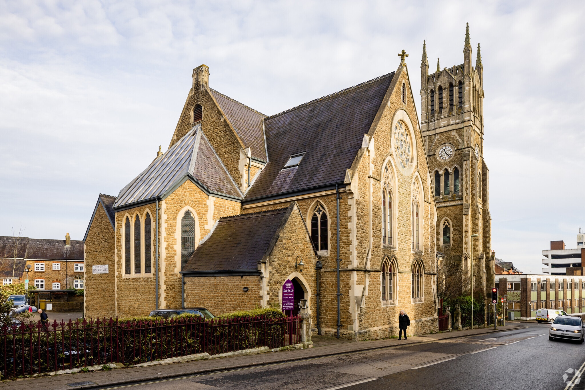 Queens Rd, Aldershot for lease Primary Photo- Image 1 of 11
