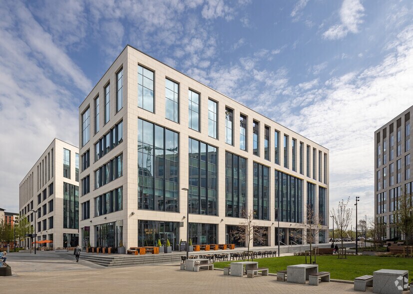 6 Wellington Pl, Leeds for lease - Primary Photo - Image 1 of 51