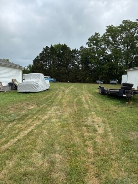 136 Bruce Dr, Winchester, VA for sale - Building Photo - Image 2 of 5