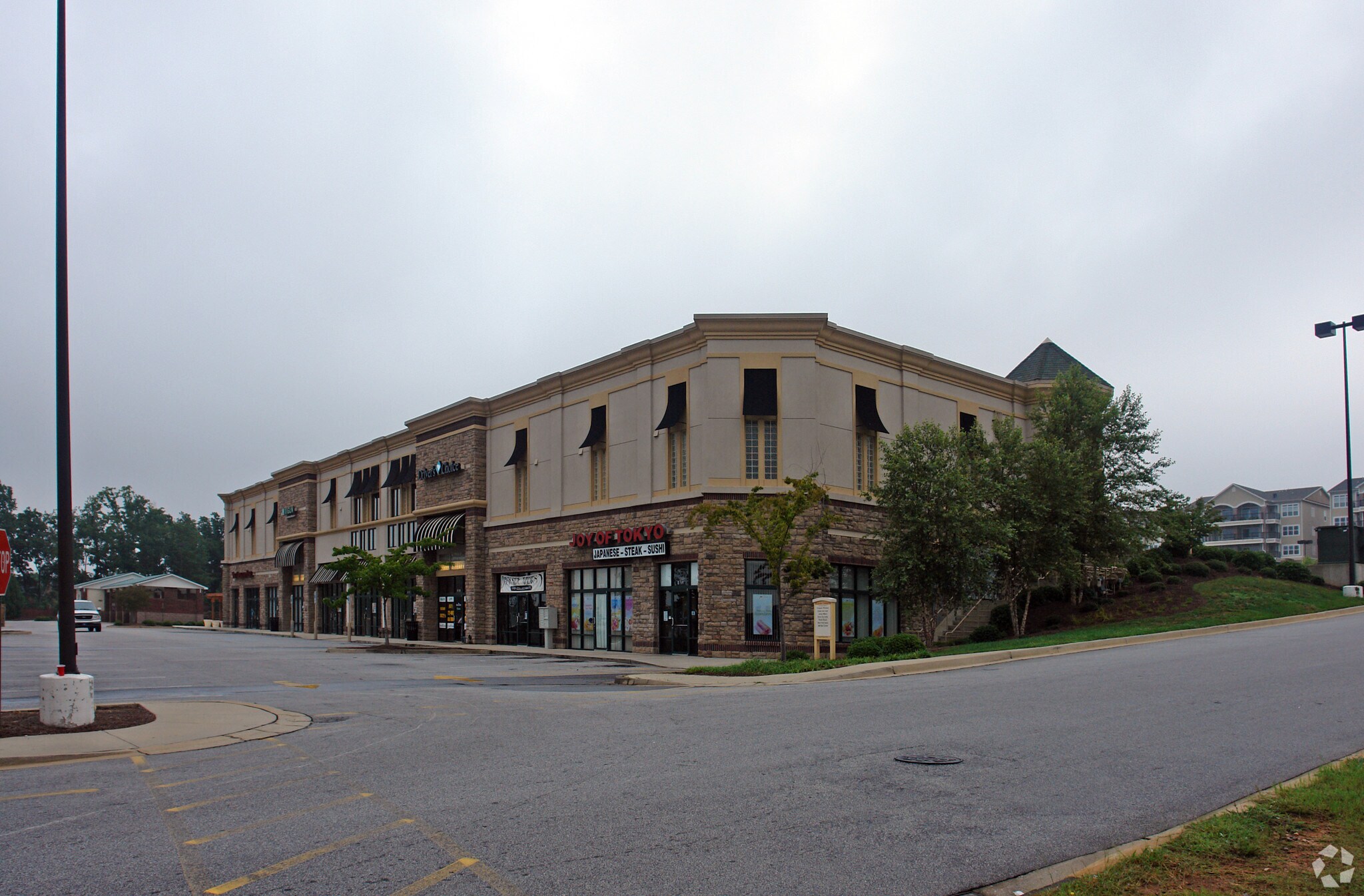 215 Pelham Rd, Greenville, SC for lease Primary Photo- Image 1 of 6