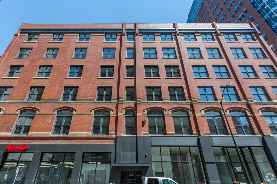 319 7th St, Des Moines, IA for lease - Building Photo - Image 3 of 5