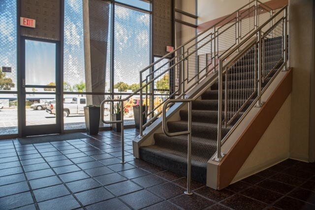 8305 Vickers St, San Diego, CA à louer - Photo du bâtiment - Image 3 de 7